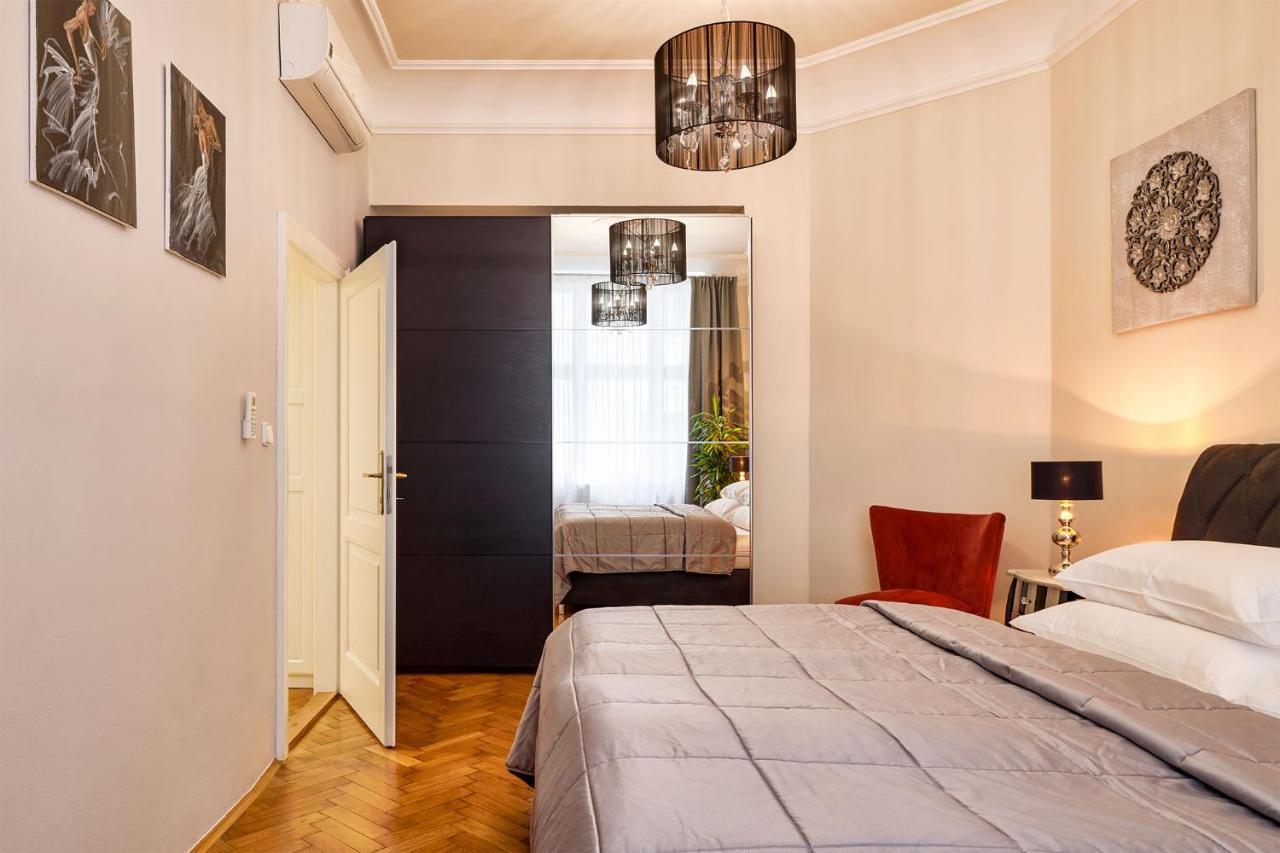 Pragueone Apartment,A/C,Terrace Esterno foto